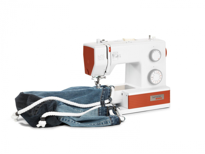 Masina de Cusut Bernette b05 Crafter [13]