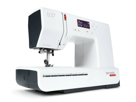 Masina De Cusut Bernette b37, computerizata, 50 cusaturi [1]