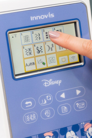 Innov-is M380D Disney mașină de cusut, matlasare și brodat [4]