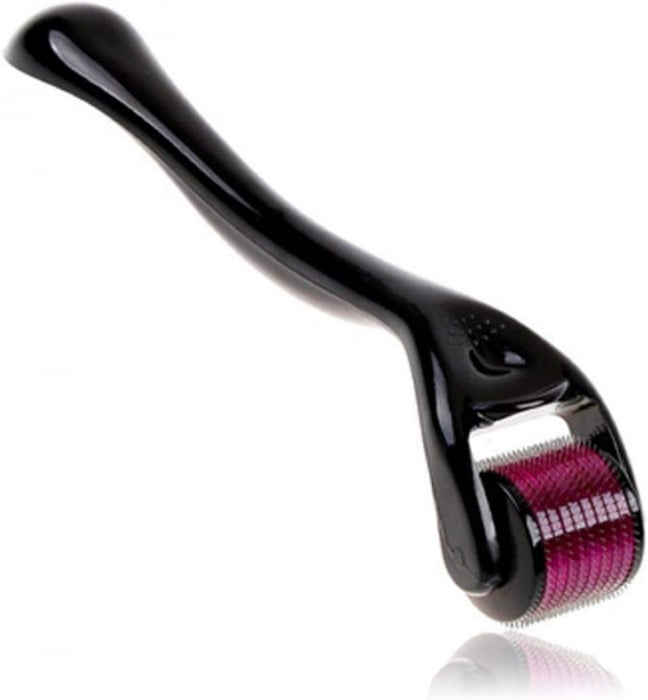 Aparat de masaj facial cu 540 microace 0.50 mm, rola dermaroller pentru stimularea colagenului, regenerarea tenului și îmbunătățirea absorbției serumurilor – violet