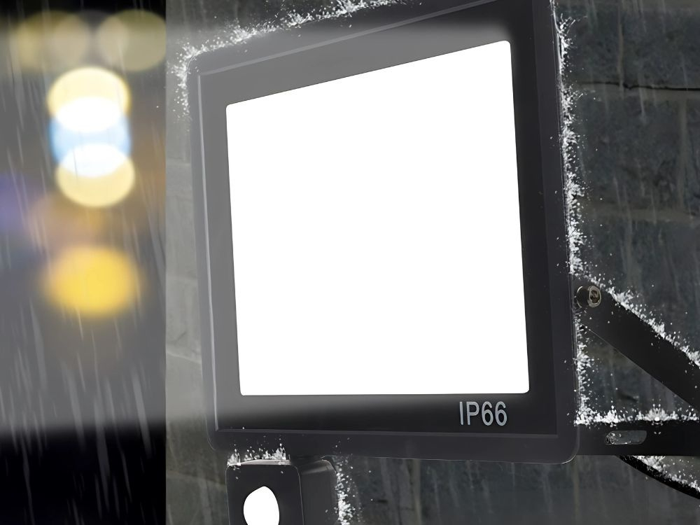 Proiector LED, 20 W, iluminare exterior, cu senzor de miscare, 24 LED-uri, rezistent la intemperii, protectie IP66, 9.5 x 12 x 2.5 cm [10]