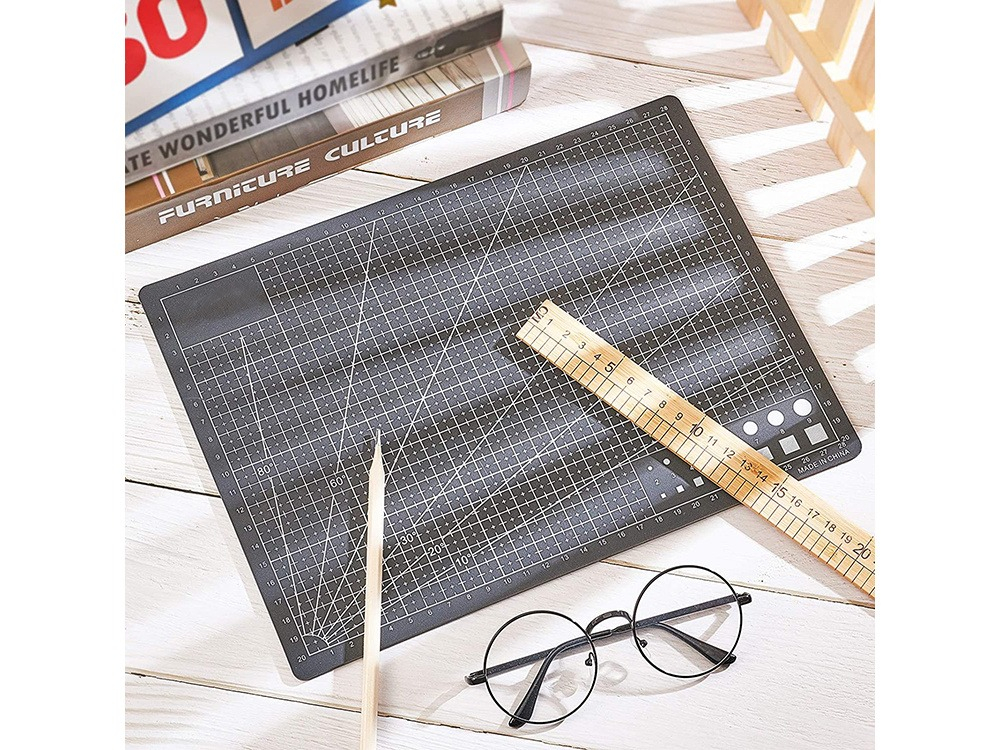 Placa pentru taiere precisa, modelare, fata-verso, cu auto-vindecare A4, 22 x 30 cm, scara clar vizibila, negru [4]