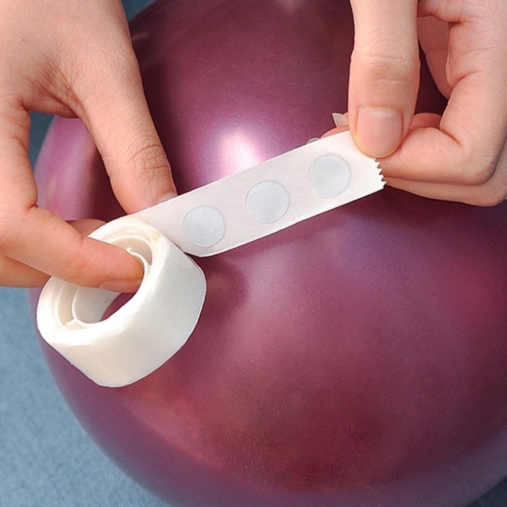 Banda dublu adeziva, 100 buline, pentru lipirea baloanelor, diametru bulina 1.2 cm, diverse suprafete, transparenta [3]