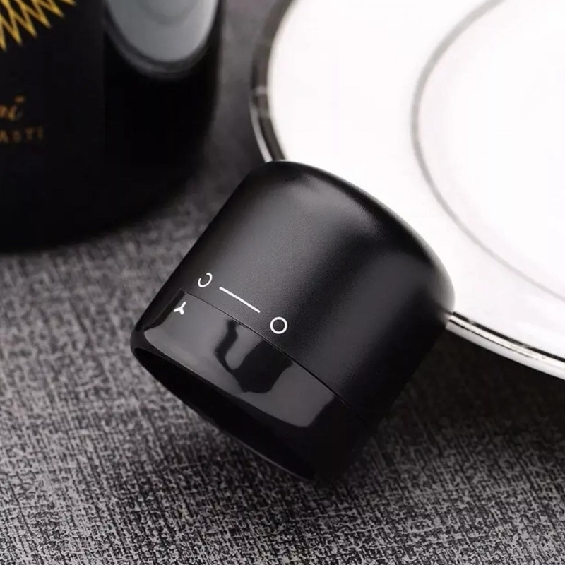 Dop pentru etansare sticla de vin, design rotativ, sistem blocare, silicon, 3.8 x 3.8 cm, reutilizabil, negru [9]