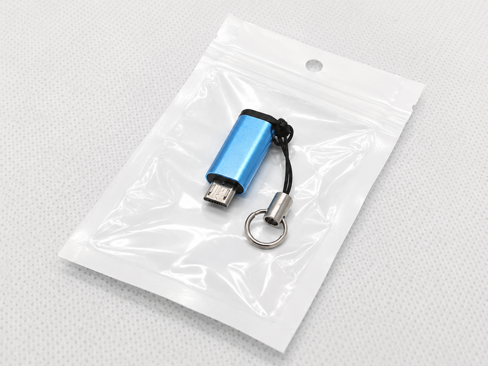 Adaptor albastru deschis Lightning la USB-C, convertor compact pentru conectare si incarcare, cu snur si inel tip breloc, pentru telefon, tableta si dispozitive compatibile [4]
