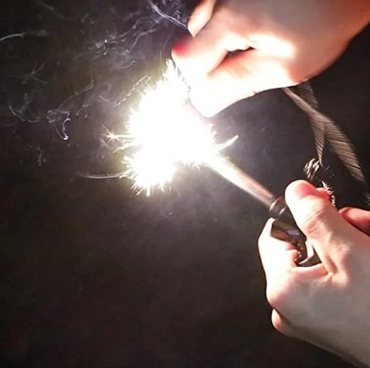 Amnar aprindere foc camping si supravietuire, tija feroceriu 10.8 cm, striker multifunctional cu rigla, rezistent la apa [8]