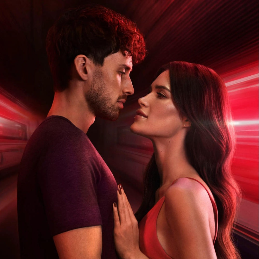 Apa de parfum Far Away Rebel 30 ml cu loțiune de corp Far Away Rebel 125 ml și miniparfum Rebel 8 ml – set complet pentru femei, cu aromă fructat-orientală persistentă [6]