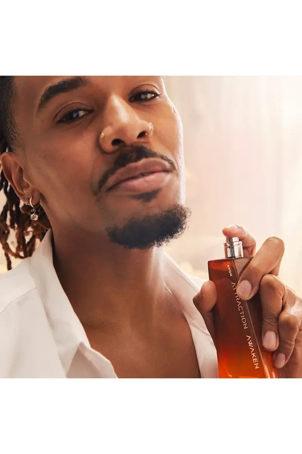 Apa de toaleta Avon Attraction Awaken pentru barbati 75 ml – parfum aromatic-lemnos cu note de ghimbir, lavanda si cedru, pentru barbatul modern, energic si sigur pe sine [5]