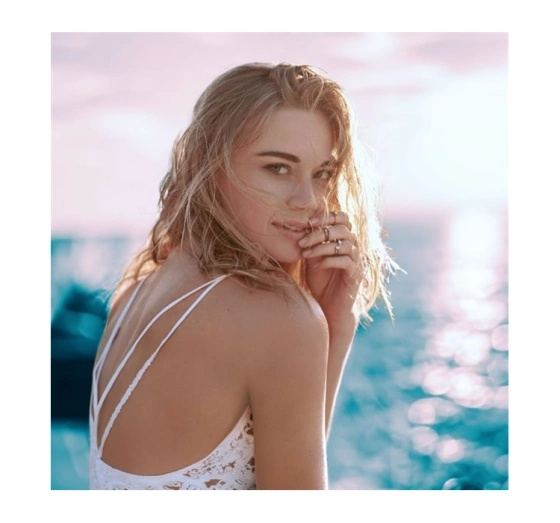 Apa de toaleta Avon Imari Free pentru femei, 50 ml, chypre-floral-fresh, cu note de bergamota siciliana, pere, alge marine, bujor, lalea de apa, cashmeran si ambra [4]