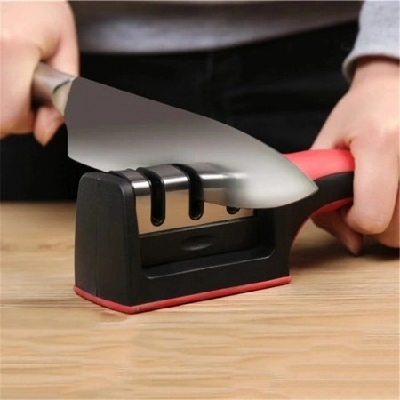 Aparat profesional universal pentru ascutit cutite,cu maner anti alunecare si 3 niveluri [4]