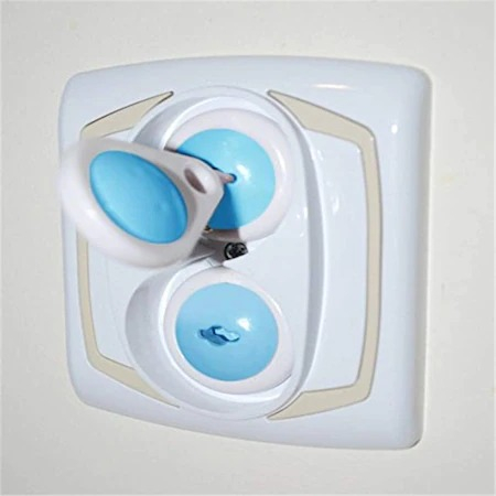 Aparatori de priza pentru protectie bebelusi 6 bucati + cheie [8]