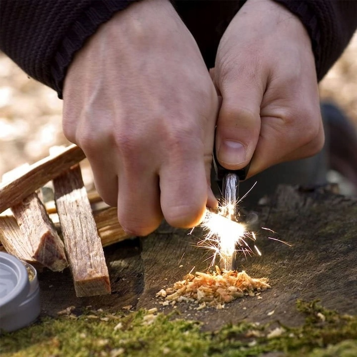 Bratara de supravietuire multifunctionala cu cutit, fluier, busola, bricheta si coarda paracord, model verde negru – accesoriu tehnic pentru drumetii si activitati outdoor [3]