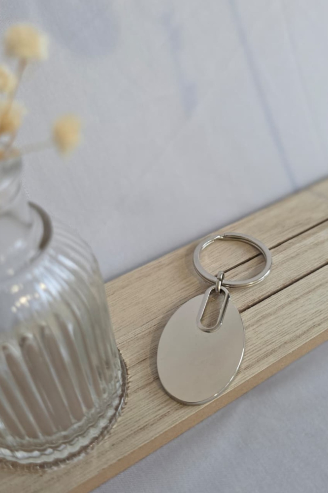 Breloc oval, metalic, argintiu, 8.7 x 3.2 x 0.4 cm, cutie inclusa [3]