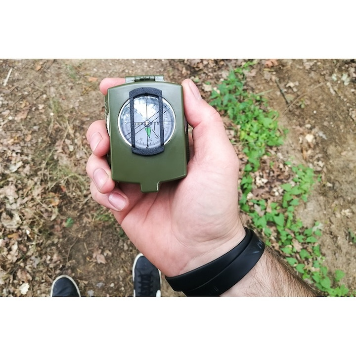 Busola militara cu capac de protectie, corp metalic, reper prismatic, cadran luminos, husa si snur incluse, ideala pentru drumetii si orientare in teren, verde militar [9]