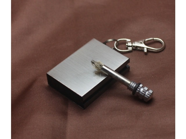 Chibrit cremene 2in1, rezervor de combustibil reincarcabil, tip breloc, 5x3 cm, argintiu [7]