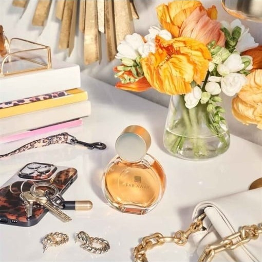 Cutie cadou Love Forever cu 12 trandafiri de sapun si apa de parfum Avon Far Away Shine pentru femei 50 ml, cadou elegant si rafinat [7]