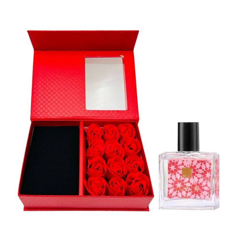 Cutie cadou Love Forever cu 12 trandafiri de sapun si apa de parfum Avon Lov u pentru femei 30 ml, cadou elegant si rafinat [9]