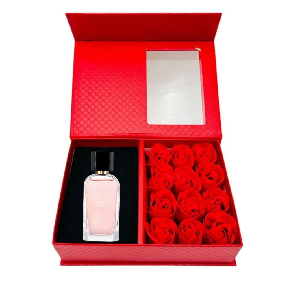 Cutie cadou Love Forever cu 12 trandafiri de sapun si apa de toaleta Oriflame Amour Intensite pentru femei 50 ml, cadou elegant si rafinat [12]