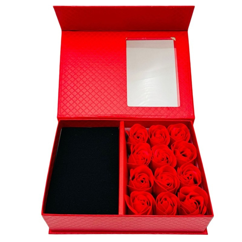 Cutie cadou Love Forever cu 12 trandafiri de sapun si apa de toaleta Oriflame Eclat Femme Weekend pentru femei 50 ml, cadou elegant si rafinat [4]