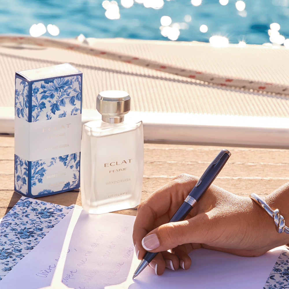 Cutie cadou Love Forever cu 12 trandafiri de sapun si apa de toaleta Oriflame Eclat Femme Weekend Riviera pentru femei 50 ml, cadou elegant si rafinat [9]