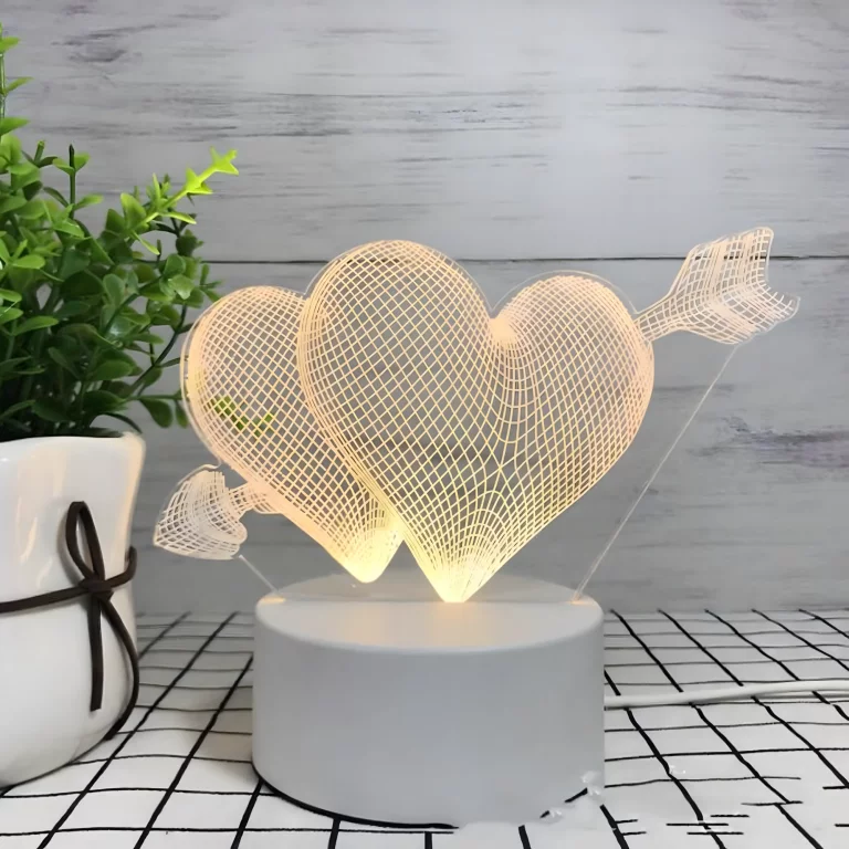 Lampa decorativa alba 17 x 11.3 cm, efect 3D cu inimioare si sageata, baza 9.5 cm, control tactil [5]