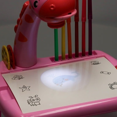 Masuta de desen pentru copii cu proiector Girafa – set creativ cu 3 discuri, 12 markere colorate, caiet si burete, jucarie educativa pentru copii 3+ [8]