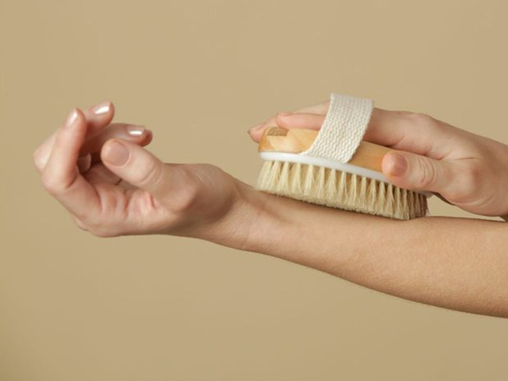 Perie de masaj pentru exfoliere si periaj uscat, cu peri naturali din agave, pentru curatarea porilor, stimularea circulatiei si relaxare, 12.5 x 6.5 x 3.5 cm, maro [13]