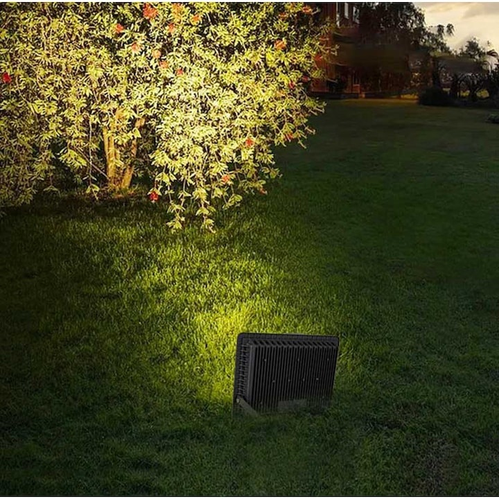 Proiector LED, 50 W, lumina rece 6000K, protectie IP66, rezistent la apa, 64 LED-uri, iluminare exterior, 4300 lm, 19.5 x 15 x 2.5 cm [6]
