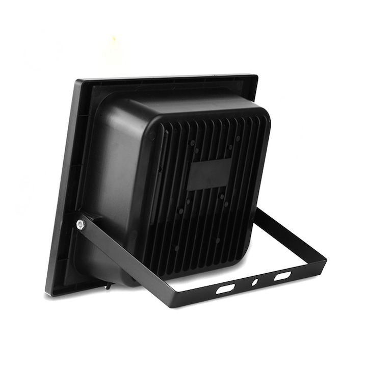 Proiector LED cu incarcare solara, de exterior, 10W, rezistent la apa IP67, telecomanda inclusa [3]