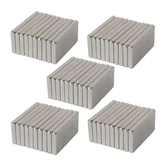 Set 10 magneti neodim, universali, diverse activitati, 20x10x1.5 mm [5]