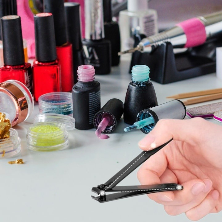 Set 16 piese pentru manichiura si pedichiura, trusa profesionala cu instrumente din otel inoxidabil, etui elegant negru cu interior rosu, compact si portabil, ideal pentru calatorii si ingrijirea comp [6]