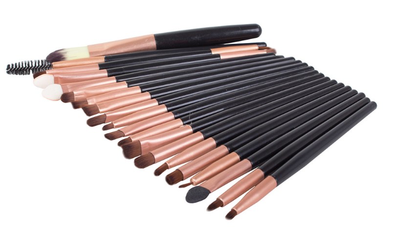 Set 20 pensule machiaj profesionale, peri sintetici moi, maner negru cu finisaj rose gold [4]