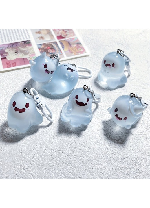 Set 6 brelocuri fosforescente cu fantome simpatice, pandantive din rasina, modele diferite, accesorii pentru chei, ghiozdan sau geanta, albastru [4]