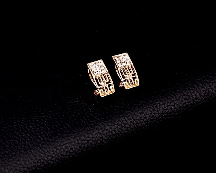 Set bijuterii dama, bratara, inel, cercei, colier, model geometric, auriu, cutie inclusa [3]