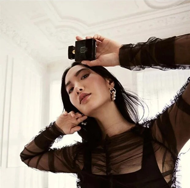 Set cadou pentru femei: Apa de parfum Little Black Dress 50 ml, Lotiune de corp Little Black Dress, Roll-on anti-perspirant 50 ml, Mini parfum 10 ml – aroma florala orientala eleganta [6]