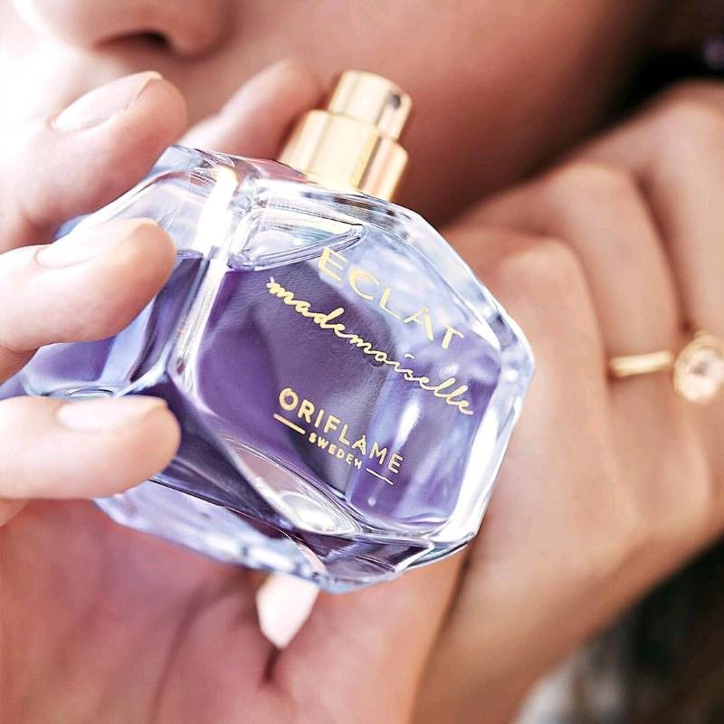 Set complet pentru Ea, Apa de toaleta Eclat Mademoiselle 50 ml, insotit de insigna Dactylion cu mesaj motivational [4]