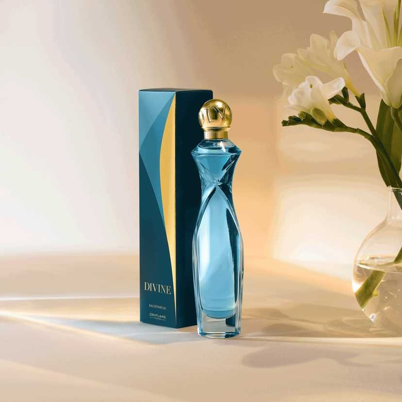 Set complet pentru Ea, parfum de femei Divine, insotit de insigna Dactylion cu mesaj motivational [3]