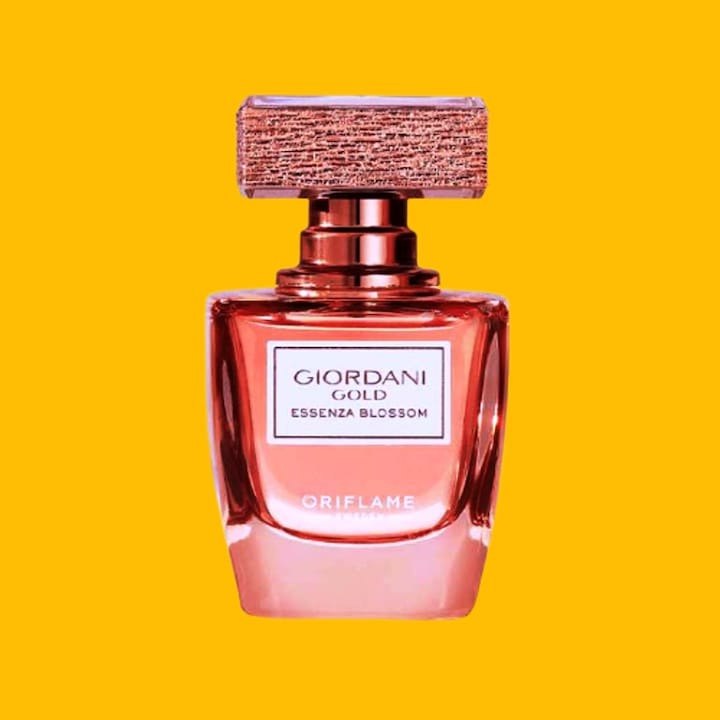 Set complet pentru Ea, parfum de femei Giordani Gold Essenza Blossom, insotit de insigna Dactylion cu mesaj motivational, cadou un trandafir rosu suflat la baza cu aur [7]