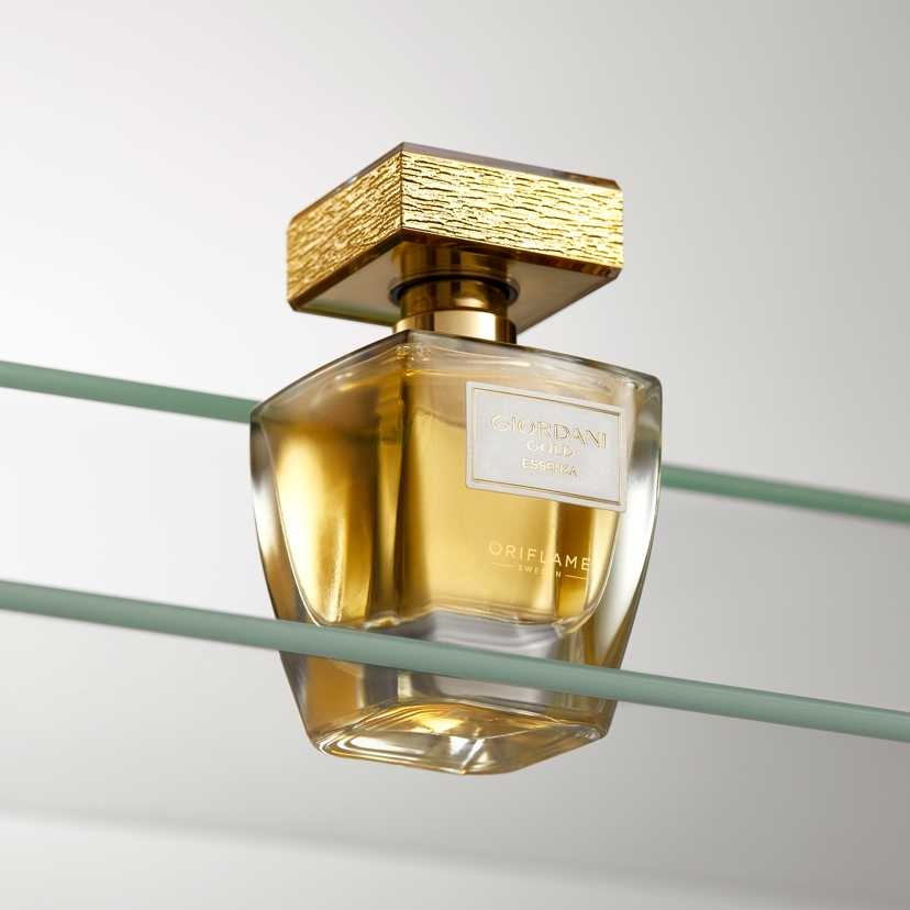 Set complet pentru Ea, parfum de femei Giordani Gold Essenza, insotit de insigna Dactylion cu mesaj motivational, cadou un trandafir rosu suflat la baza cu aur [9]