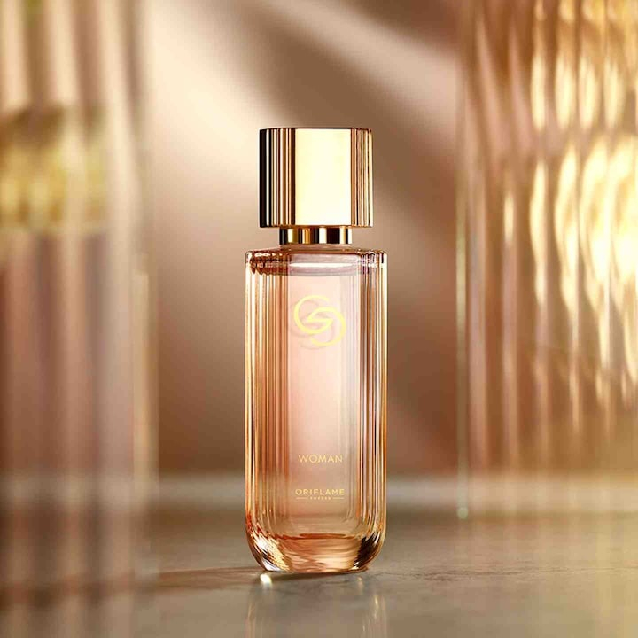 Set complet pentru Ea, parfum de femei Giordani Gold Woman, insotit de insigna Dactylion cu mesaj motivational, cadou un trandafir rosu suflat la baza cu aur [3]