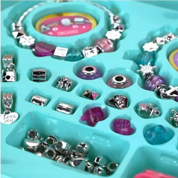 Set creativ realizare bratari DIY cu margele si talismane, snur inclus, violet, 73 piese [2]