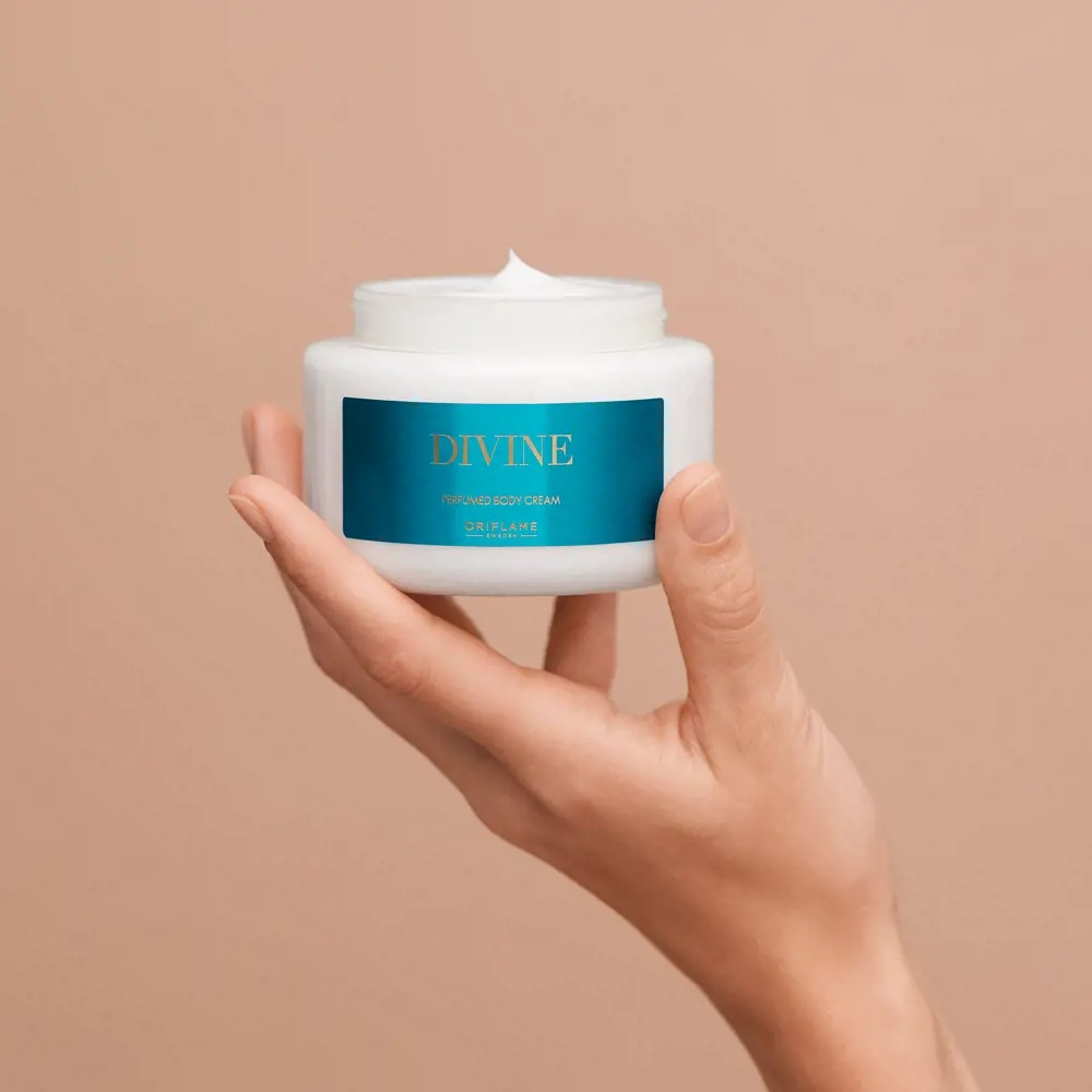 Set Divine Oriflame, apa de parfum 50 ml si crema de corp parfumata 250 ml pentru hidratare si stralucire feminina [3]