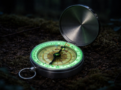 Busola pentru camping, drumetii, fosforescenta, metalica, inel pentru breloc, 6 x 1.5 cm, argintiu [6]