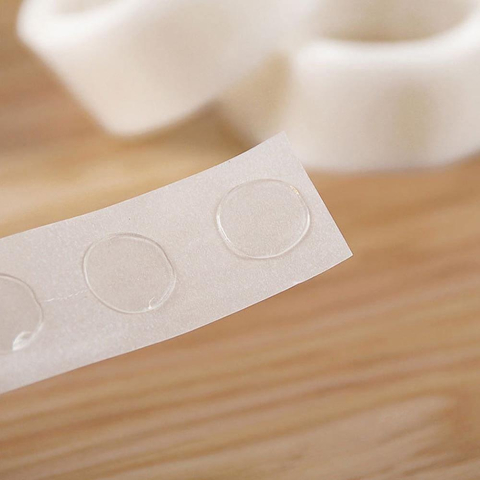 Banda dublu adeziva, 100 buline, pentru lipirea baloanelor, diametru bulina 1.2 cm, diverse suprafete, transparenta [3]