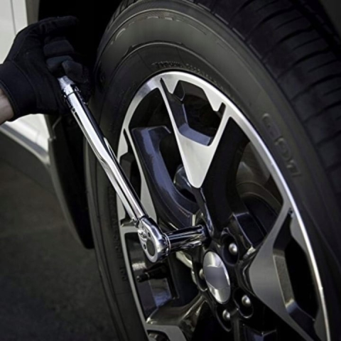 Set cheie dinamometrica cu clichet, reglabila 28-210 Nm, otel/crom, 1/2 inch, lungime 46.5 cm, 3 tubulare 17/19/21 mm, manusi, carcasa [2]