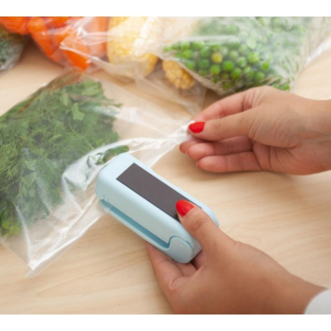 Aparat pentru sigilat pungi, compact, magnetic, portabil, alimentare cu baterii, 9.7 x 3 cm, albastru [4]