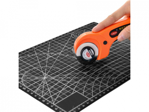 Placa pentru taiere precisa, modelare, fata-verso, cu auto-vindecare A3, 30 x 45 cm, scara clar vizibila, negru [8]