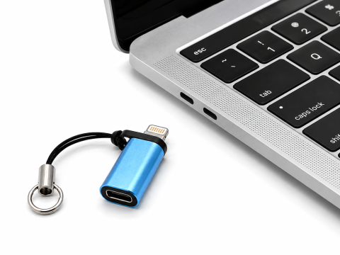 Adaptor albastru deschis Lightning la USB-C, convertor compact pentru conectare si incarcare, cu snur si inel tip breloc, pentru telefon, tableta si dispozitive compatibile [1]