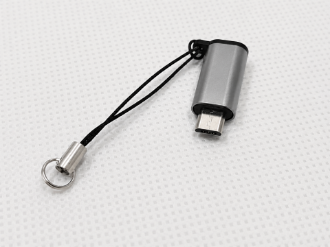 Adaptor gri Lightning la USB-C, convertor compact cu carcasa metalica, snur si inel tip breloc, pentru conectarea dispozitivelor si accesoriilor compatibile [2]