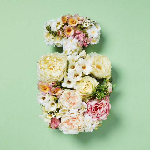 Apă de parfum Avon Eve Truth 50 ml – floral, fructată pentru femei, cu note de rodie, cassis, bujor și cedru, ideală pentru purtare zilnică și momente pline de feminitate [5]